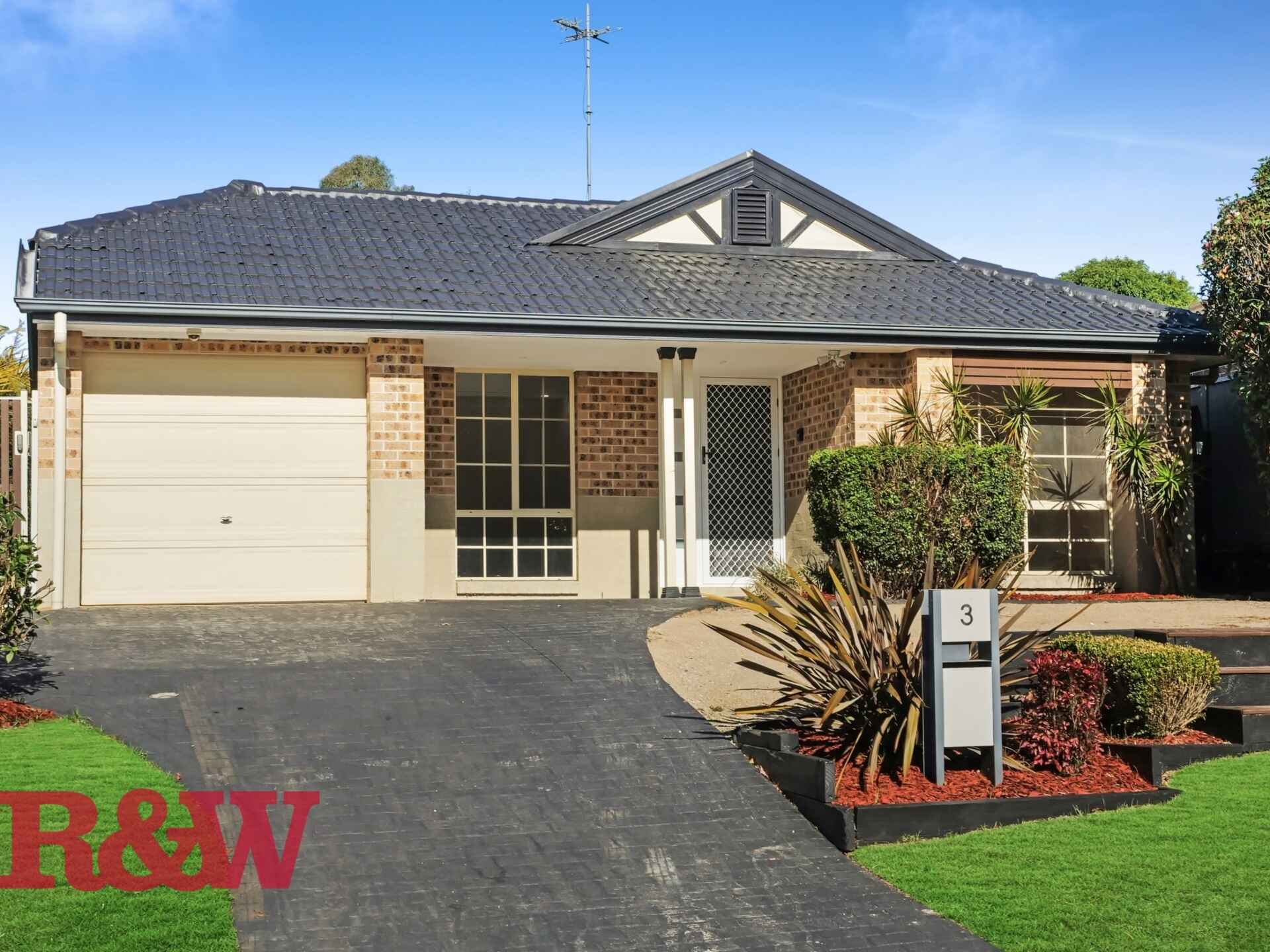 3 Lacy Place Mount Annan