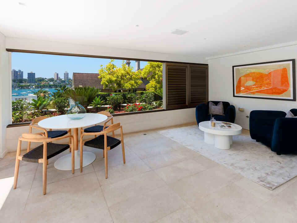 2/11a  Billyard Avenue Elizabeth Bay