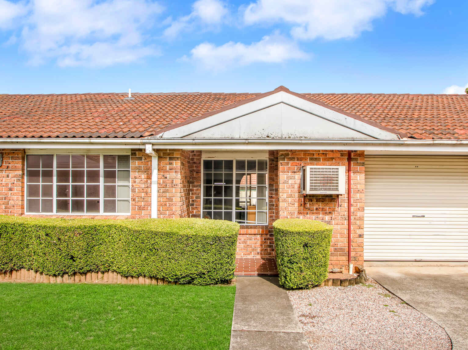 8/19 Fifth Avenue Blacktown