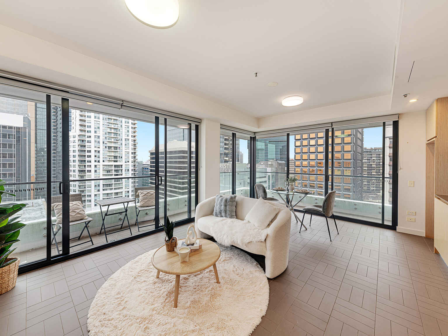 1907/138 Walker Street North Sydney