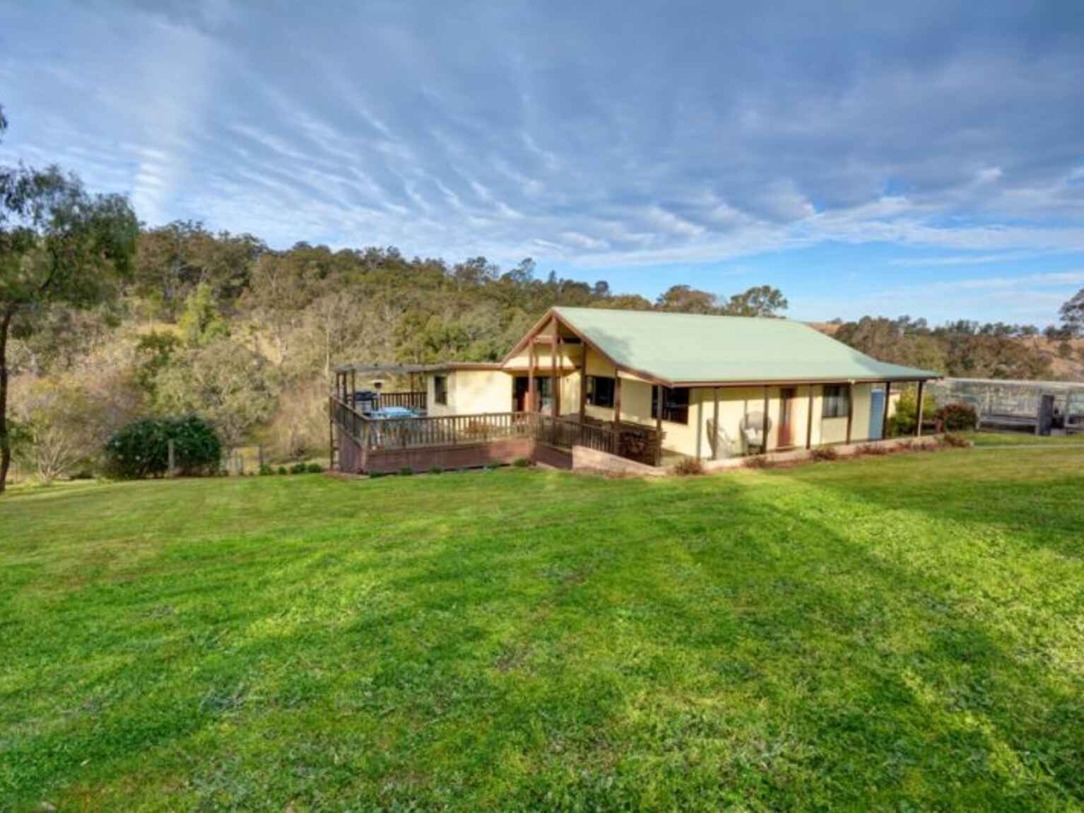 707 Peach Tree Road Megalong