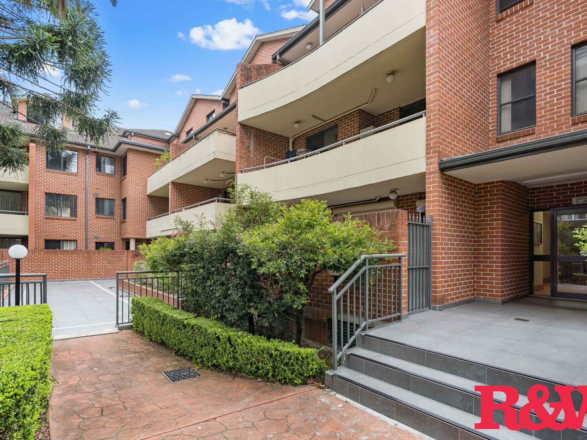 21/11-13 CRANE STREET Homebush