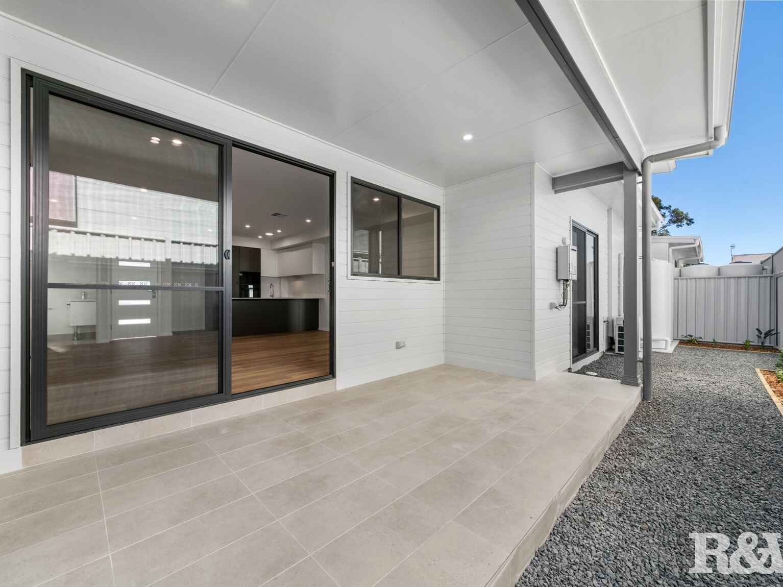 2/21 Warrah Street Ettalong Beach